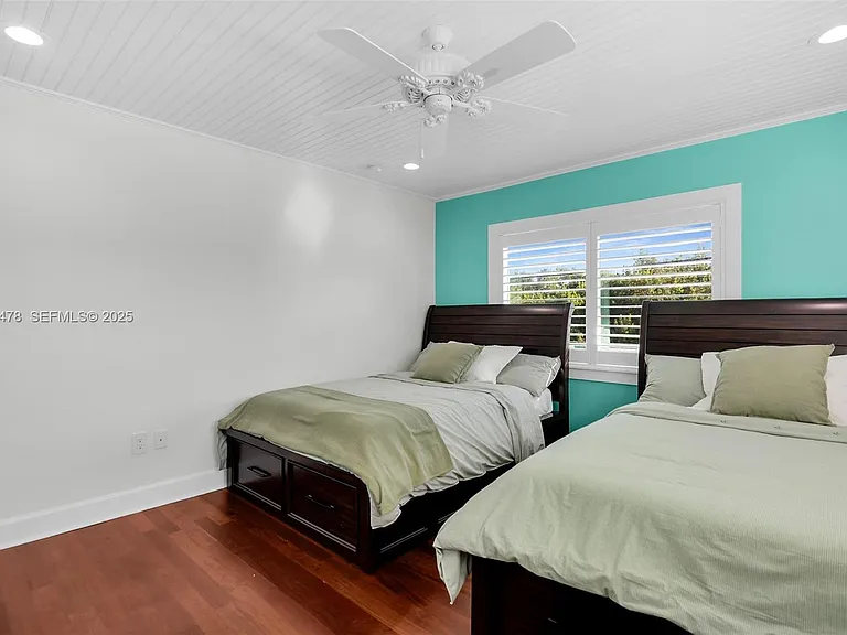 232 W Seaview Dr — Photo 44
