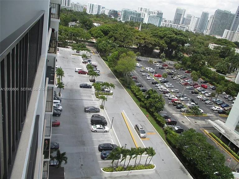 1865 Brickell Ave — Photo 2