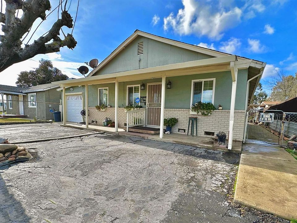 1st image of 427 Gwinn St