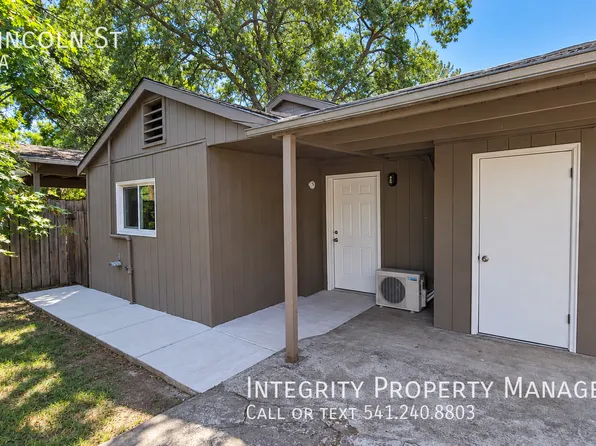 208 Lincoln St, Medford, OR 97501