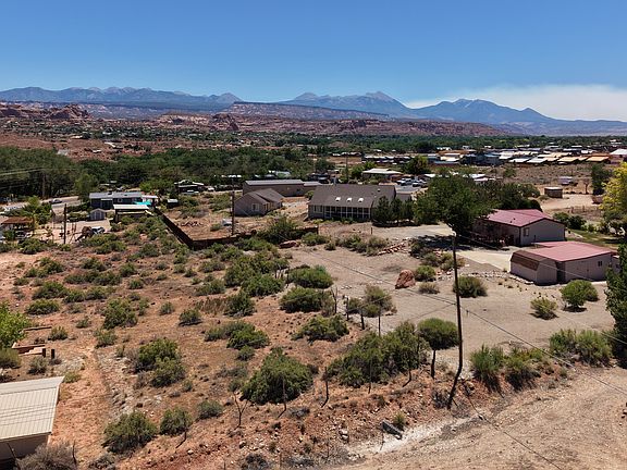 5th image of 1881 Plateau Cir