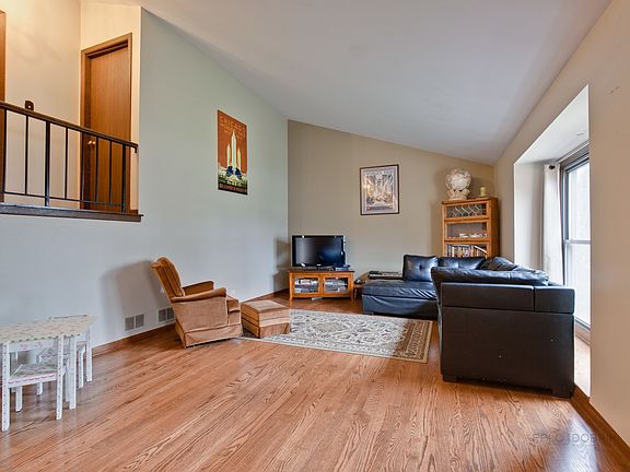 4th image of 1509 Eddy Ln