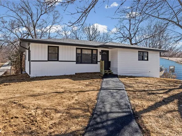 8401 Wayne Ave, Kansas City, MO 64131