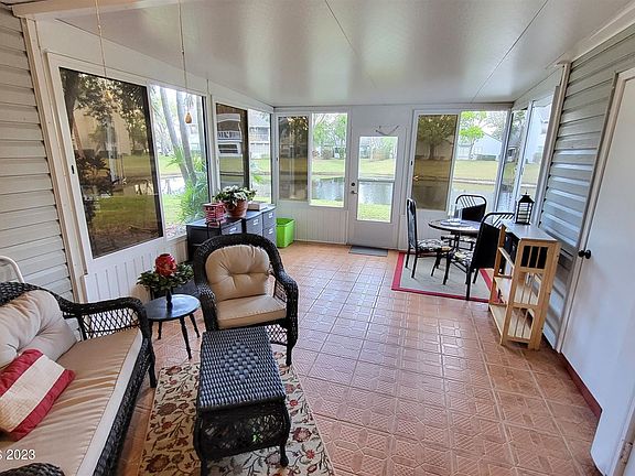 5th image of 4870 Lake Waterford Way W APT 1
