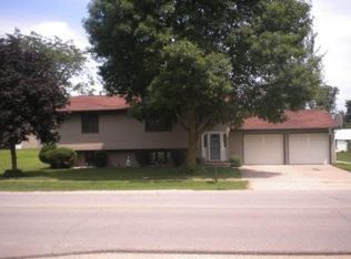 715 S Main St, Clarksville, IA 50619