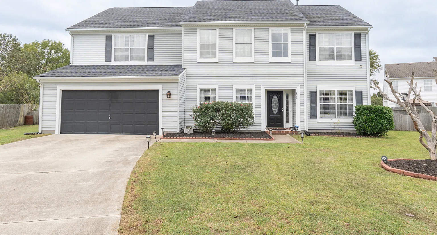 402 Mallet Way — Photo 1