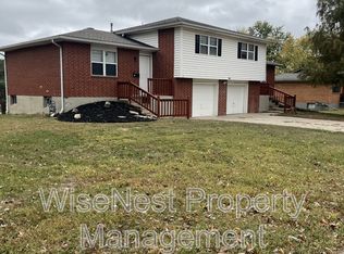 706 NE Orchard St #B, Lees Summit, MO 64063