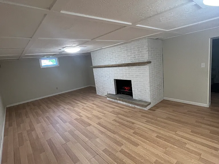 Lower-Level Family Room 26 x 15
