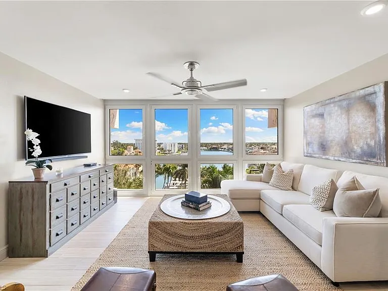 4031 Gulf Shore Blvd N #7D — Photo 8