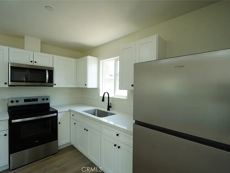 4811 Charlotte Way — Photo 8