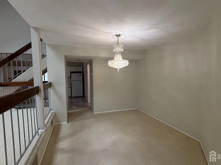 178 Linda Ln — Photo 6