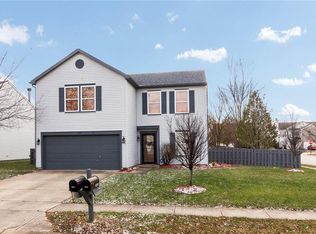 9891 E Sapphire Berry Ln, Fishers, IN 46038