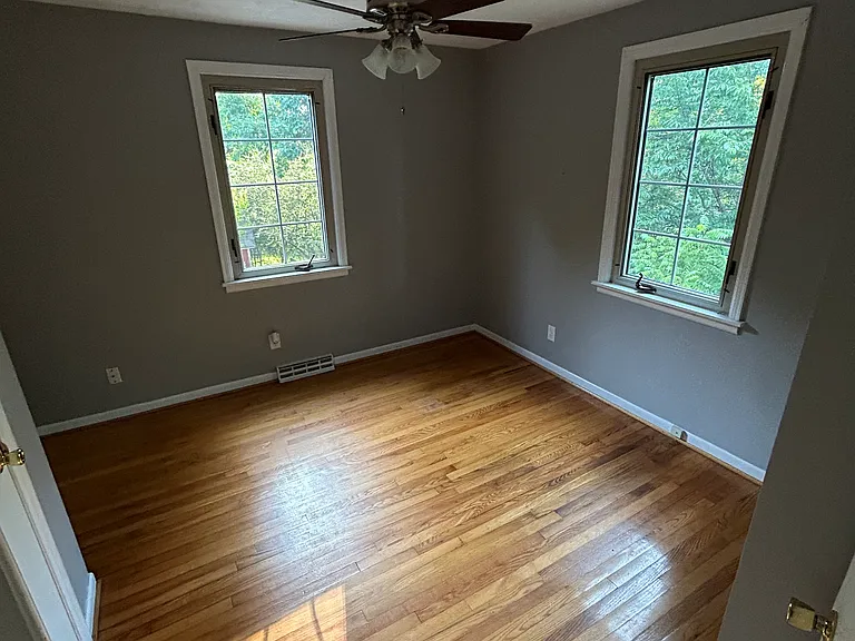 1215 Heath Ave #1 — Photo 6