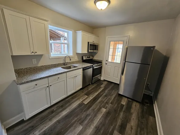 6921 Holabird Ave, Dundalk, MD 21222