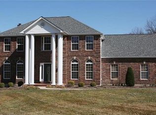 4 Lakeway Ct, Defiance, MO