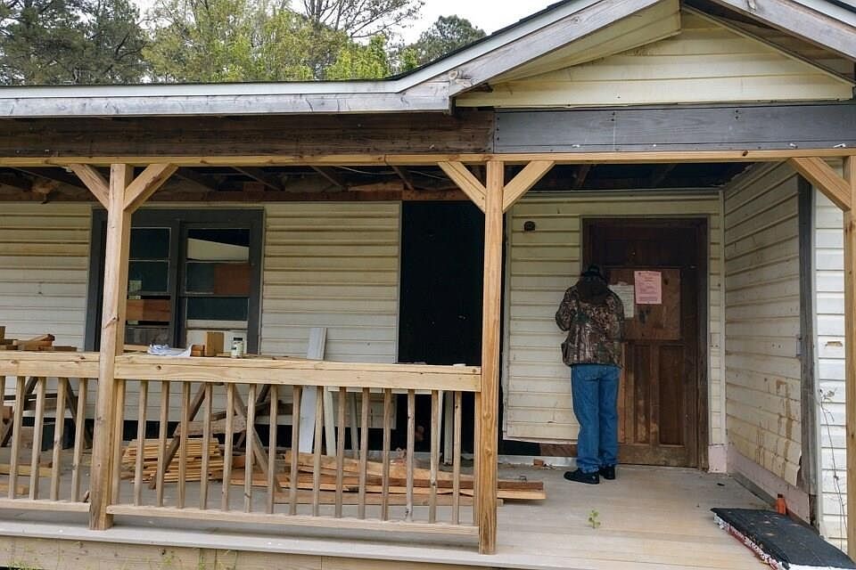 2nd image of 16 Wildwood Ln