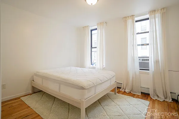 Rented by City Connections Realty | media 5