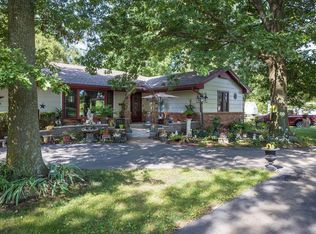 1806 Woodlawn St, Pleasant Hill, MO 64080