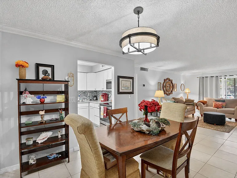 9810 Pineapple Tree Dr #103 — Photo 5