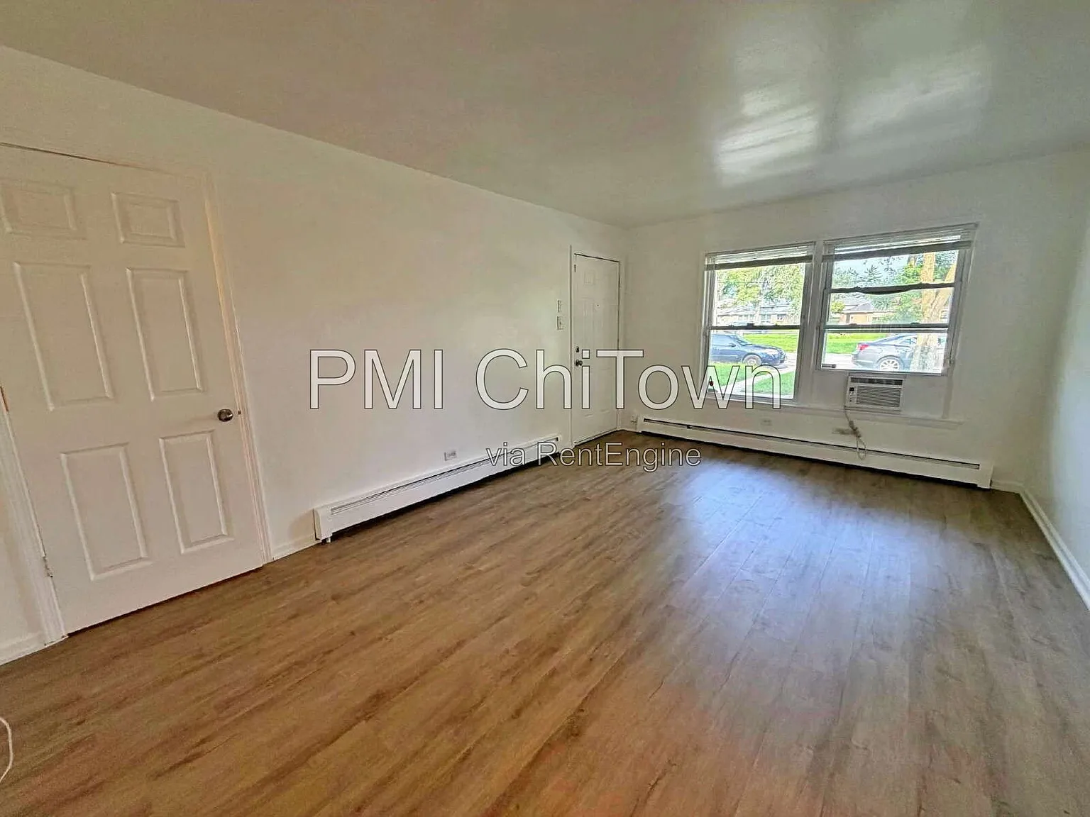 3 bed, 1.5 bath, $1,800 — Photo 2