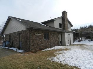 8088 N Crestview Rd, Stillman Vly, IL 61084