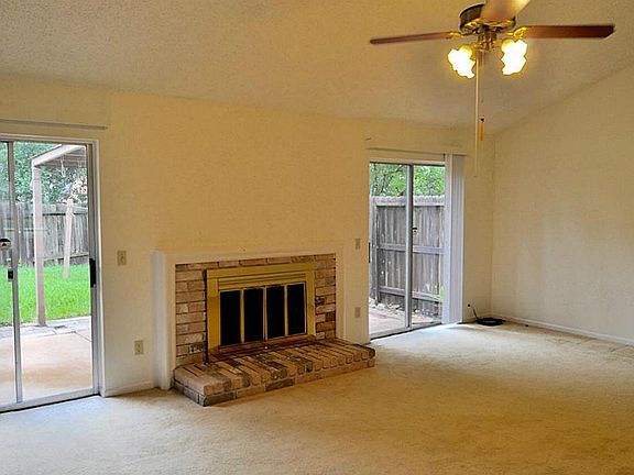 3rd image of 3406 E Heatherock Cir
