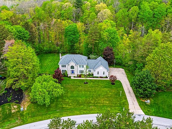 2nd image of 10830 Lakebrook Dr