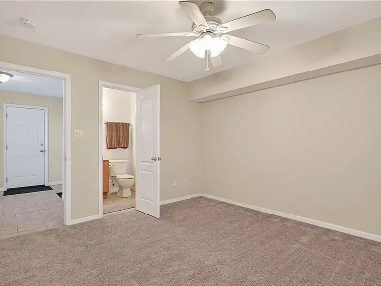 8125 Redmon Rd #B — Photo 4