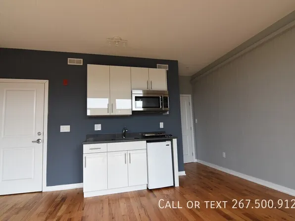 535 Budd St #2C, Philadelphia, PA 19104