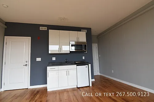 535 Budd St Photo 1