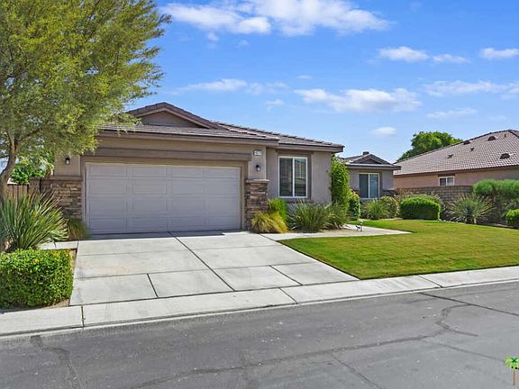 3rd image of 40270 Catania Ct