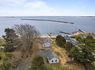 12 North St, Stonington, CT 06378