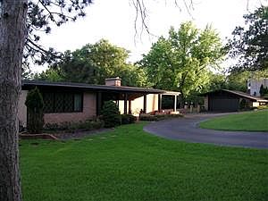 4th image of 1520 Indian Hill Ln