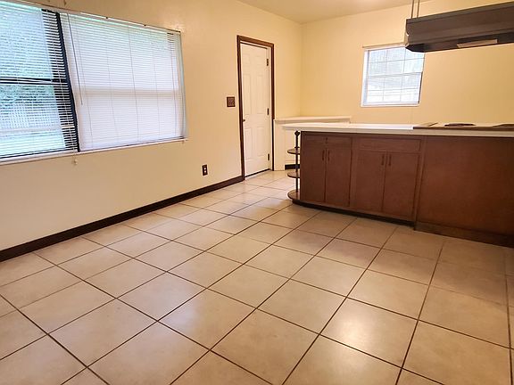5th image of 5140 Camille Ave