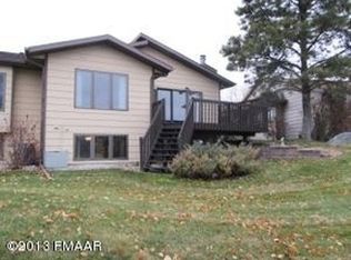 2832 27th St S, Fargo, ND 58103