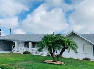 1703 Amhurst Cir, Sun City Center, FL 33573