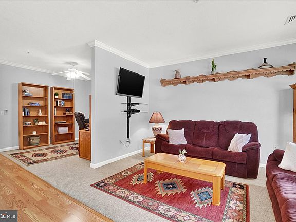 3rd image of 1303 Thistlewood Ln #1303