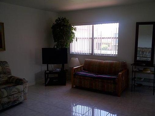 4th image of 368 Brittany Ave #H
