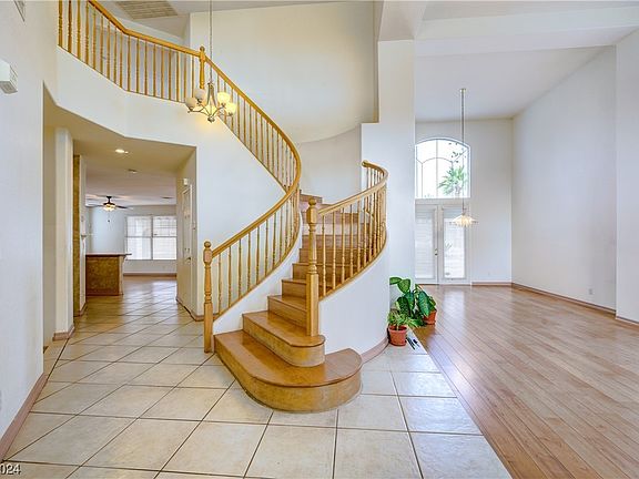 2nd image of 3721 Broadmead St