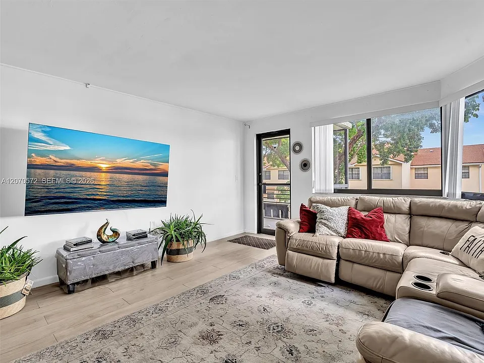 20840 San Simeon Way #204