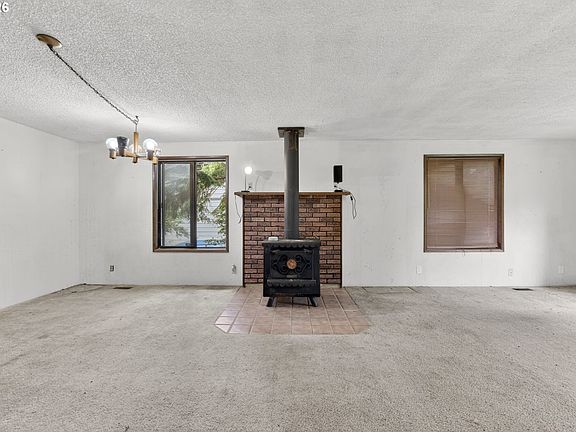 5th image of 2332 24th St
