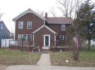 808 3rd St, Columbus Junction, IA 52738