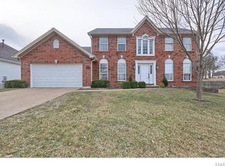 588 Nantucket Pointe Dr, Grover, MO 63040