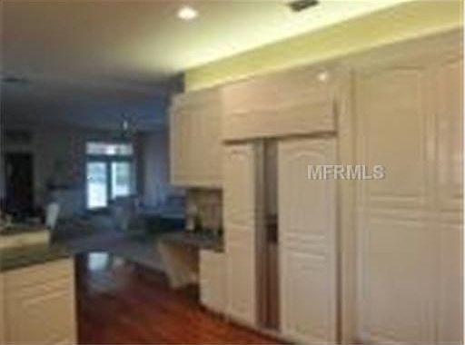 4th image of 5005 W Dickens Ave