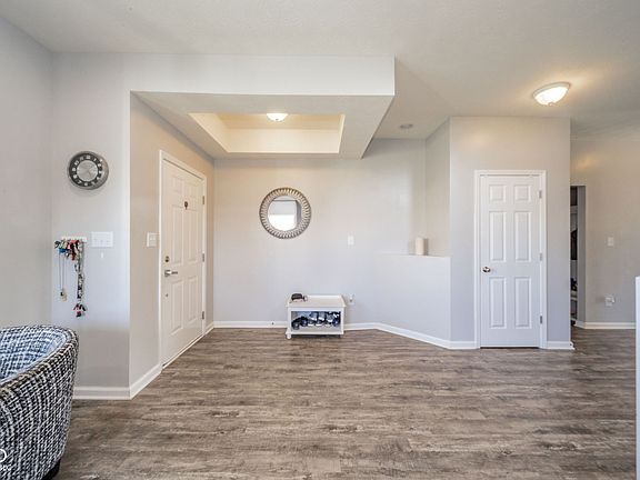 5th image of 403 N Crystal Dr