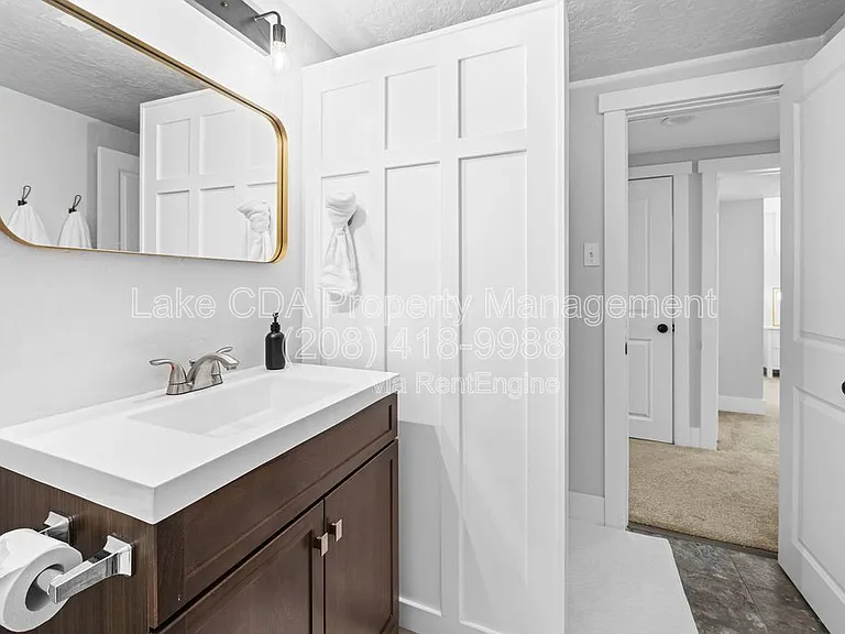 3870 N Honeysuckle Dr #B — Photo 10