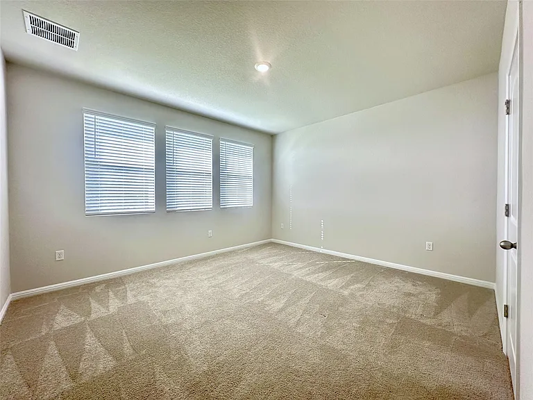 131 Holzinger Bnd — Photo 6
