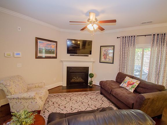3rd image of 201 Palm Hill Ct