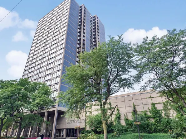 5320 N Sheridan Rd, Chicago, IL