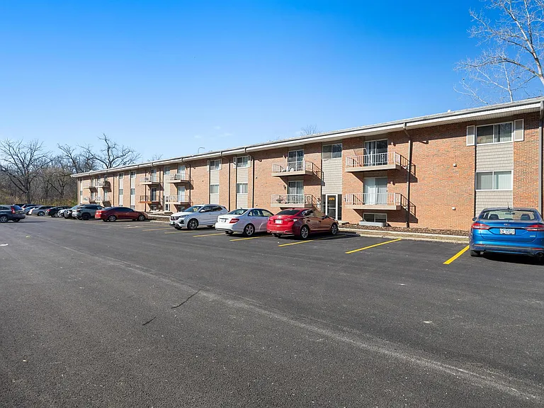 Forest Hills Apartments — Photo 18